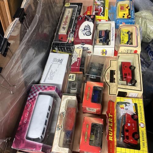 Job lot boxed matchbox - job, 33