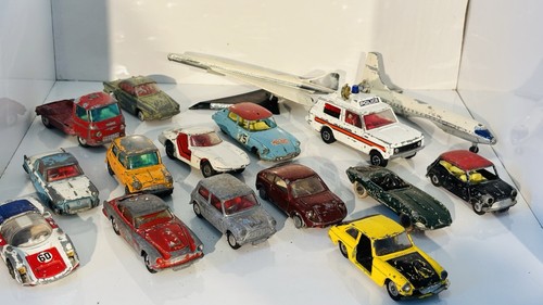 Small job lot corgi - job,