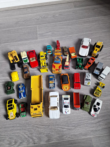 Diecast vehicles job lot - vehicles,