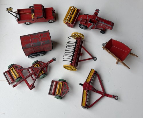 Mixed lot vintage corgi - lot,