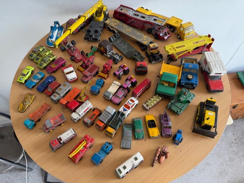 Die cast vehicles job lot - die,