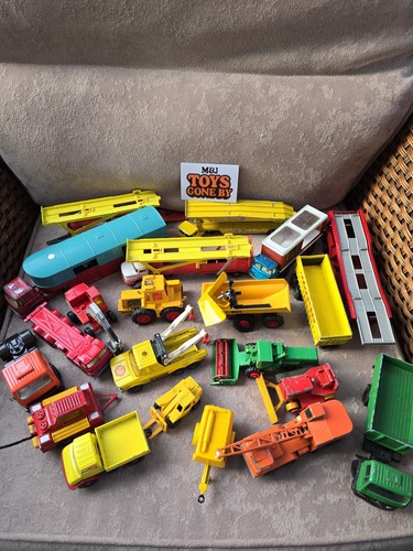 Matchbox corgi diecast - &,