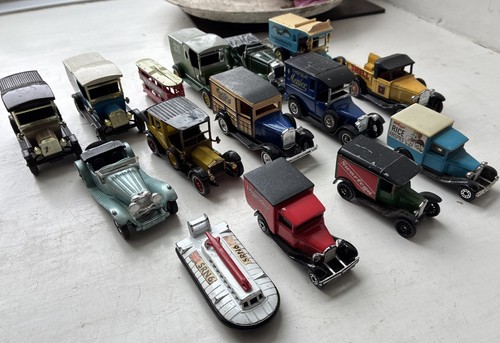 Job lot vintage matchbox - 15,